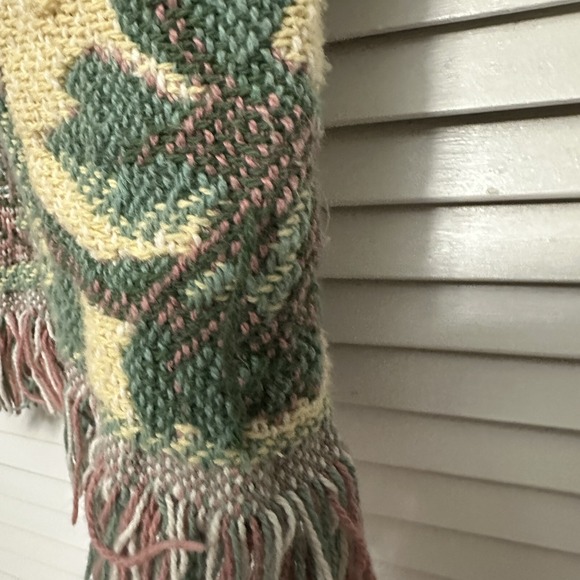 Vtg Tapestry Blanket Vest Floral Fringe Hand Made Boho Cottage Academia Size M-L - Picture 6 of 10